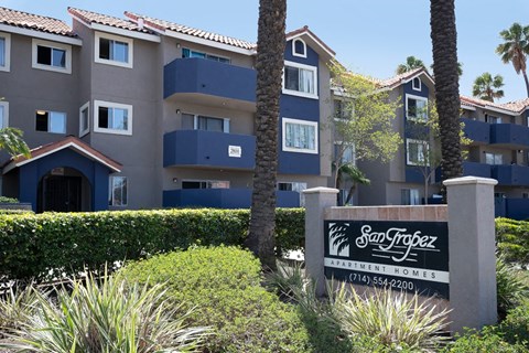 San Tropez Santa Ana, CA Community Exterior